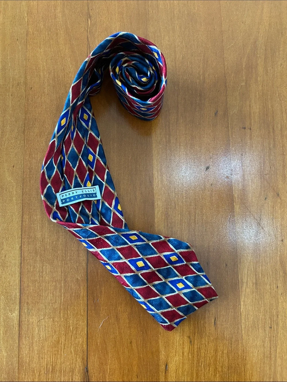 Vintage Perry Ellis Silk Tie with Geometric Diamond Pattern